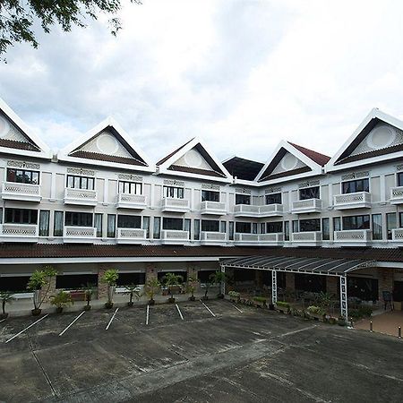 Vista Hotel Chiang Mai - Sha Extra Plus Екстер'єр фото