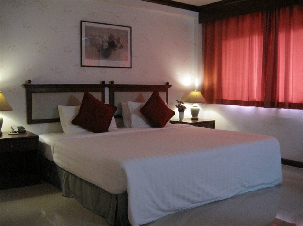Vista Hotel Chiang Mai - Sha Extra Plus Екстер'єр фото
