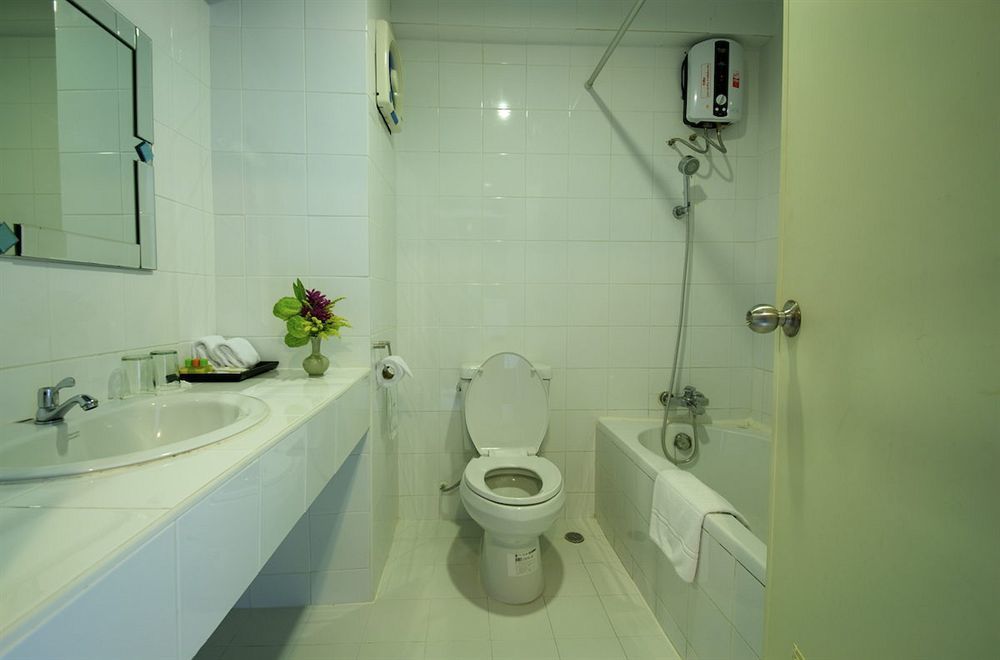 Vista Hotel Chiang Mai - Sha Extra Plus Екстер'єр фото